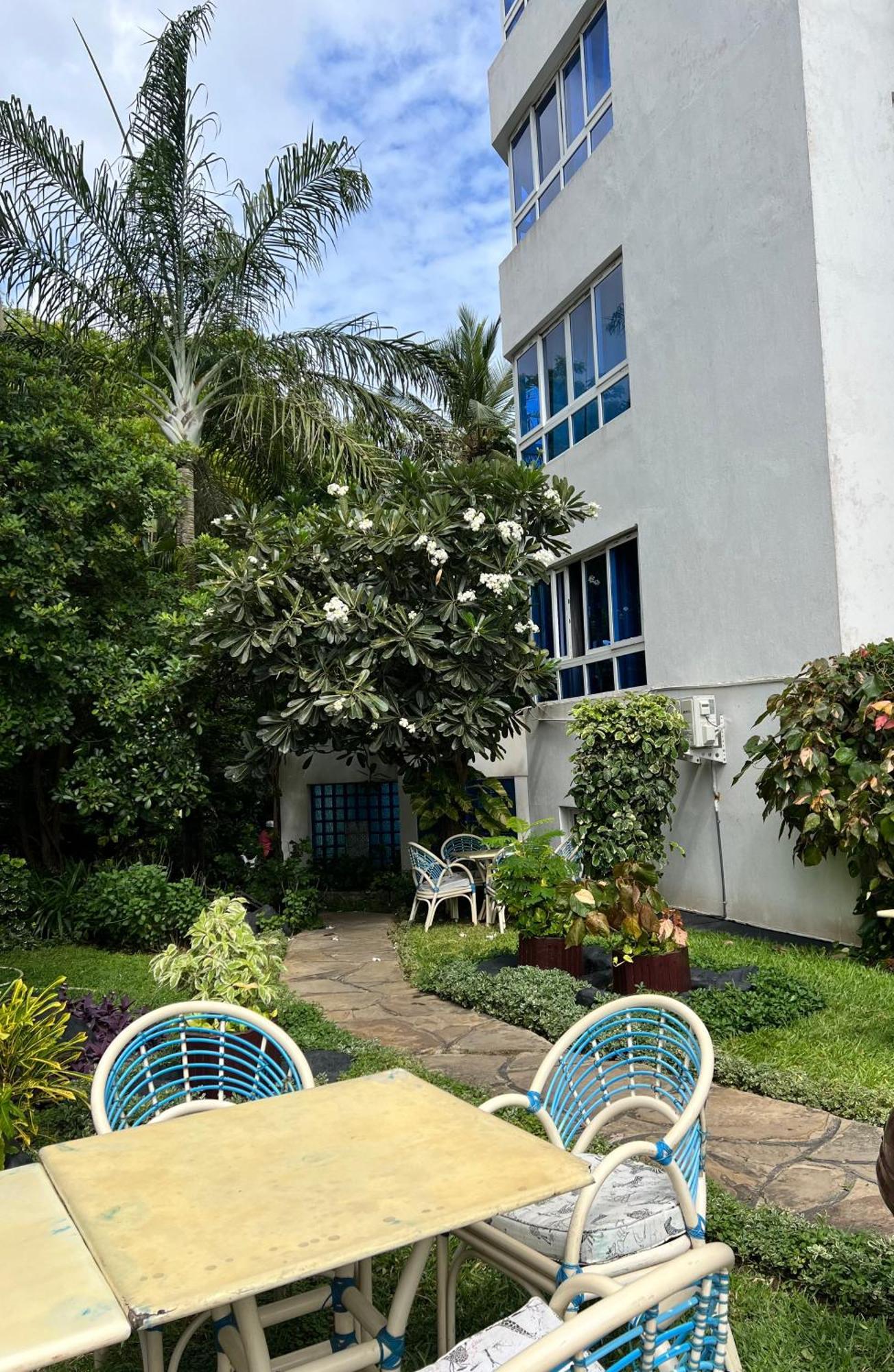 Aparthotel Ocean Blue Retreat-3 Minute Walk To Nyali Center And 3 Minute Walk To The Beach Mombasa Zewnętrze zdjęcie